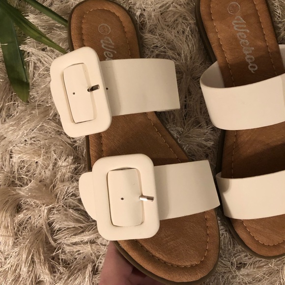 NEW ‘Lynda’ Sandals - Picture 3 of 8